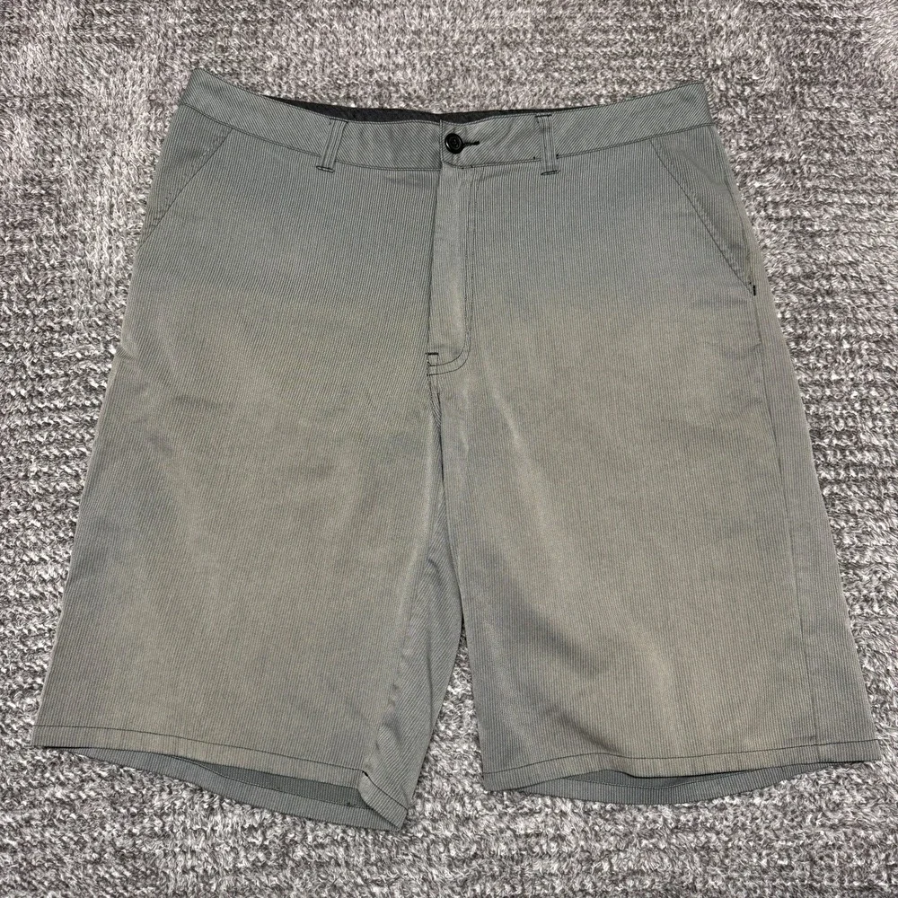 Travis Mathew Mens Shorts 36 Gray Striped Performance‎ Stretch Flat Front Golf